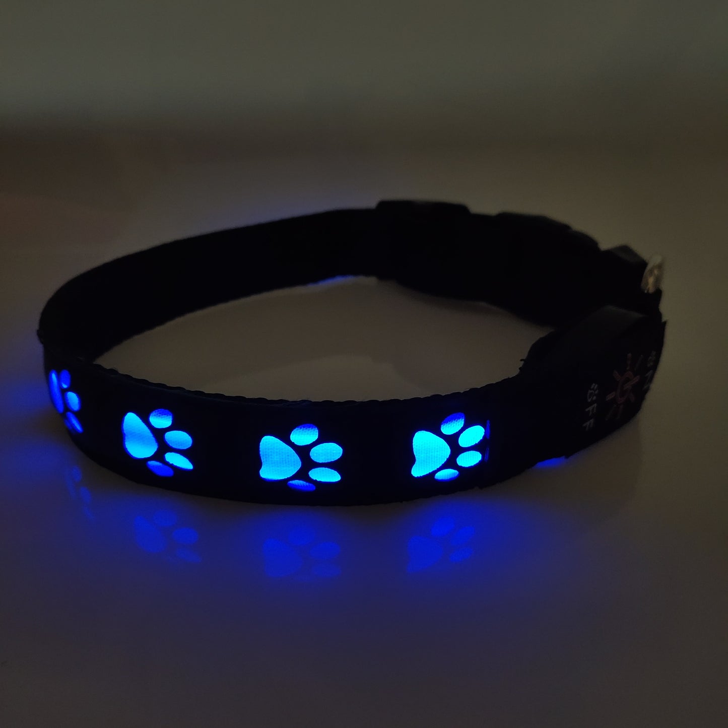 Collier LED Rechargeable pour Chien – Lumineux, Anti-Accident, Anti-Perte - Furlo46F5A43A59914AD58F17BCF57A5C7C2B